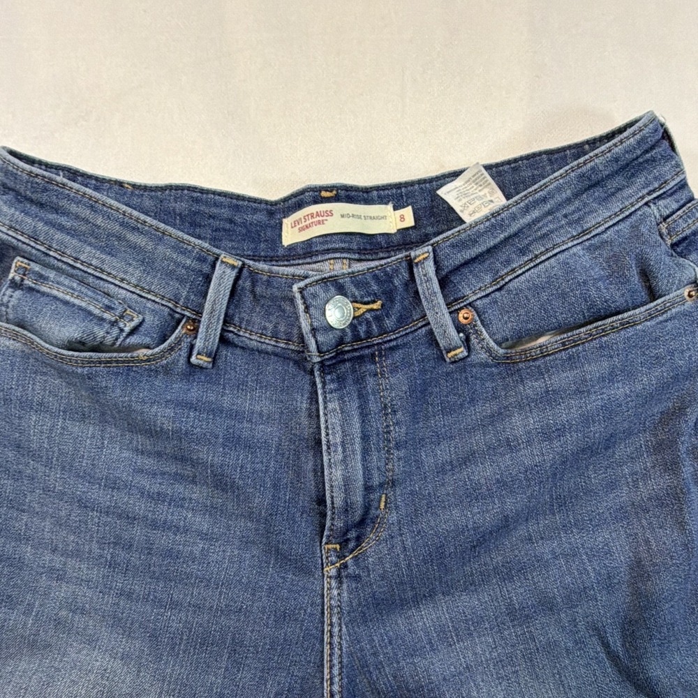 Levi Strauss Signature Women's 8 Mid-Rise Straight Stretch Medium Wash Classic - Picture 3 of 15